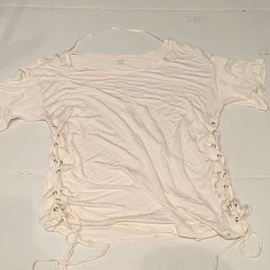 A n a short sleeve tie up the side blouse